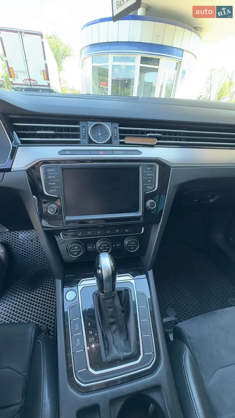 2015 Volkswagen Passat - мініатюра 12
