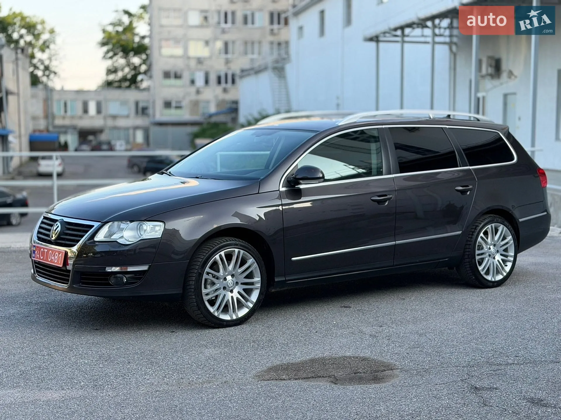 2010 Volkswagen Passat - мініатюра 5