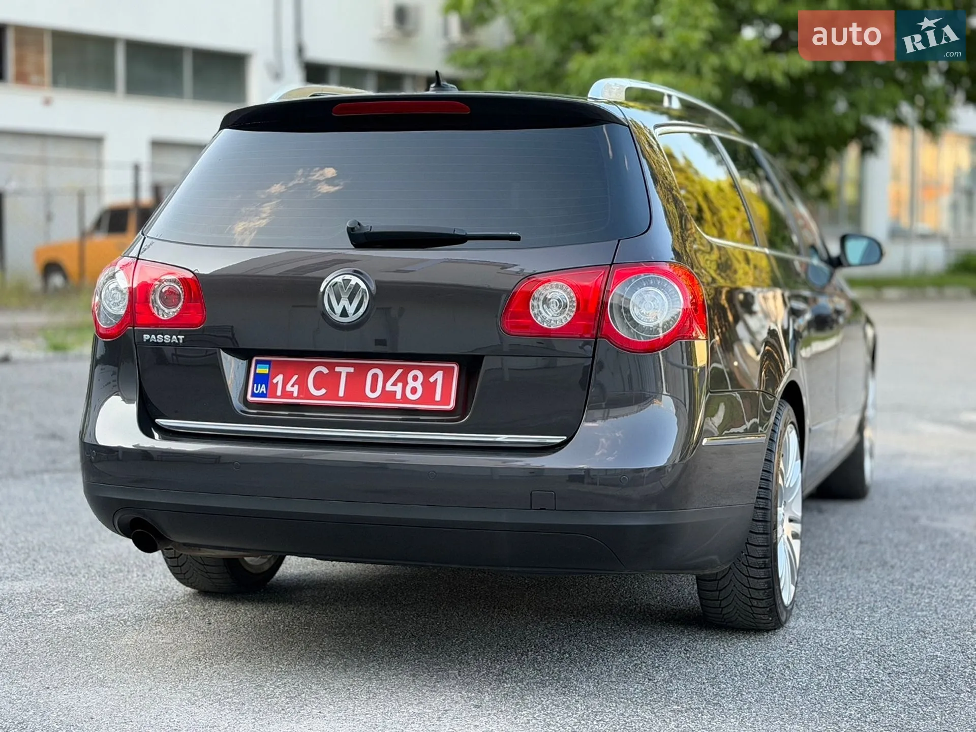 2010 Volkswagen Passat - мініатюра 16