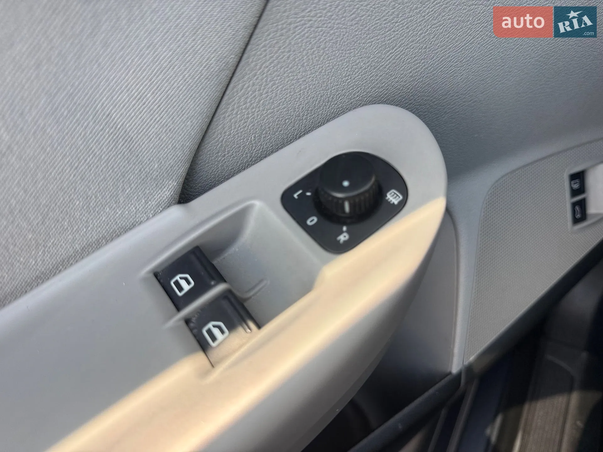 2010 Volkswagen Passat - мініатюра 26