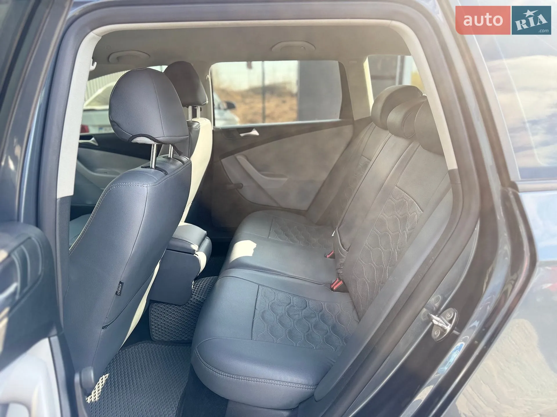 2010 Volkswagen Passat - мініатюра 34