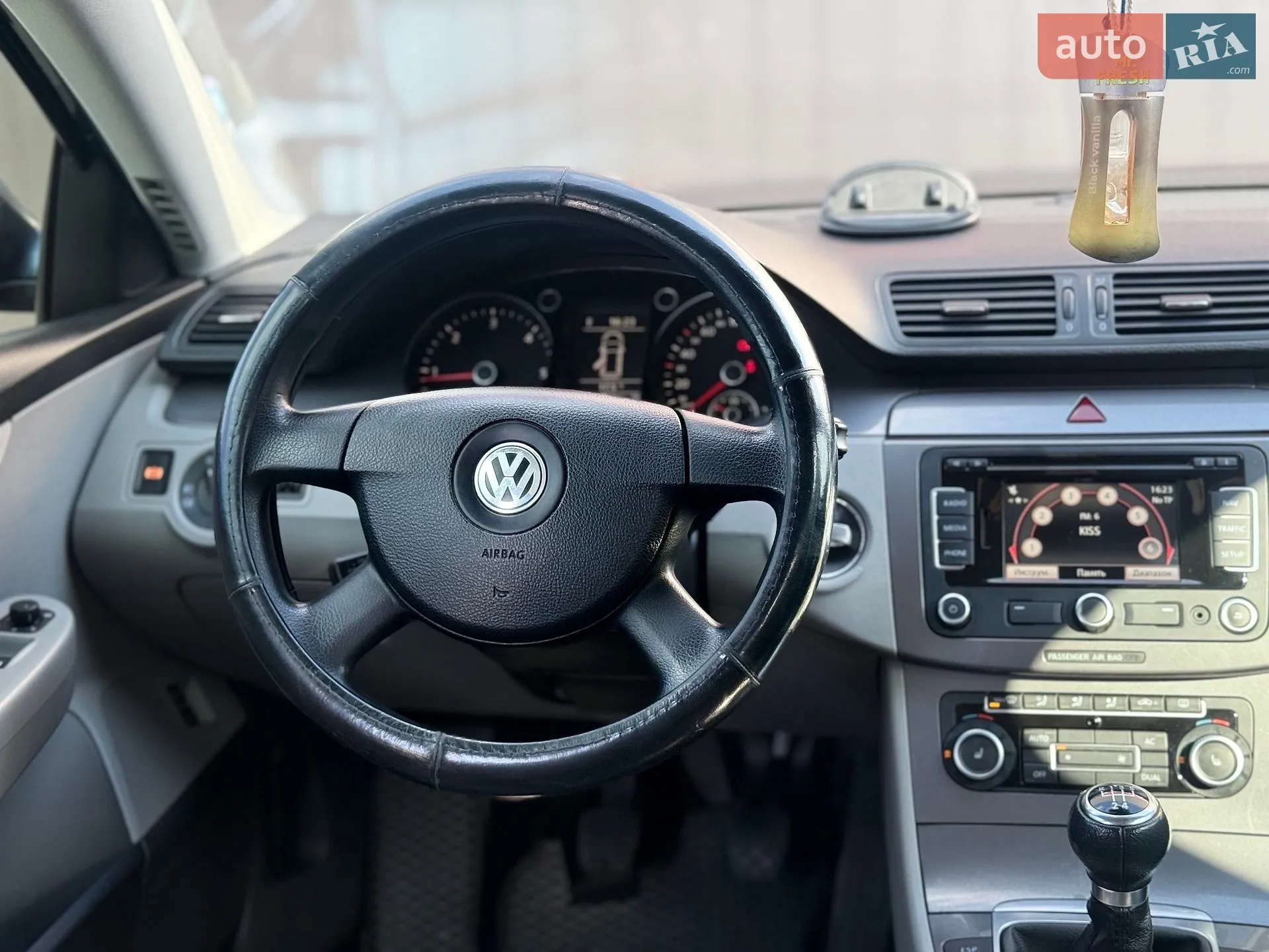 2010 Volkswagen Passat - мініатюра 39
