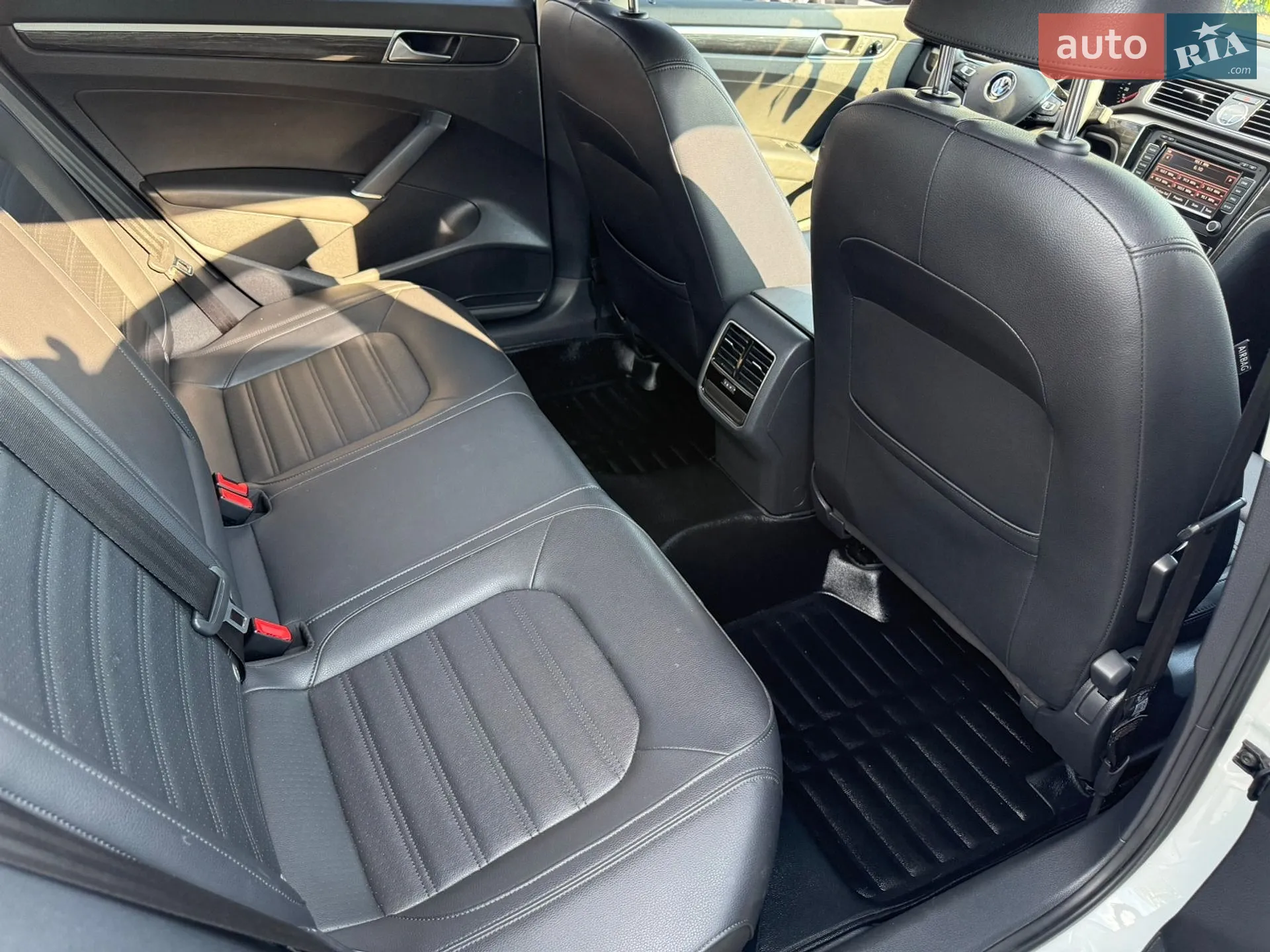 2015 Volkswagen Passat - мініатюра 18