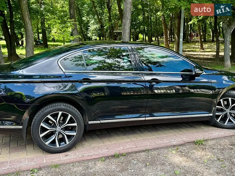 Volkswagen Passat 2018 VIN WVWZZZ3CZJE152620 фото оголошення 9 з 59