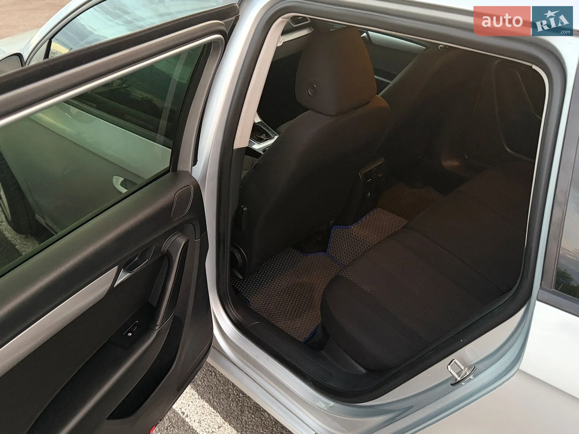 Volkswagen Passat 2012 VIN WVWZZZ3CZDE033119 фото оголошення 19 з 28