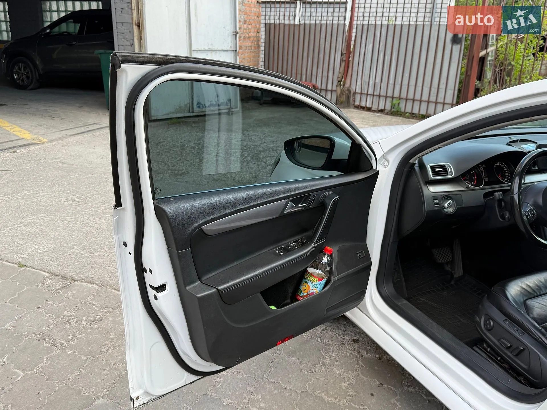 2011 Volkswagen Passat - мініатюра 9