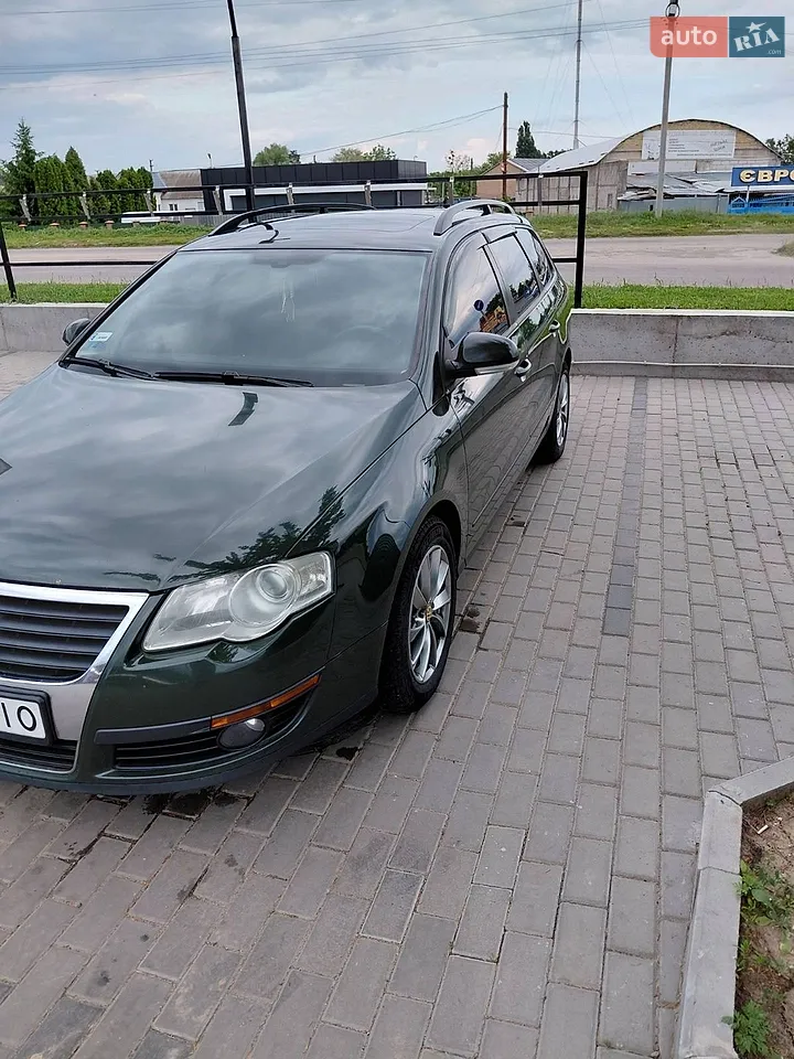 2010 Volkswagen Passat - мініатюра 18