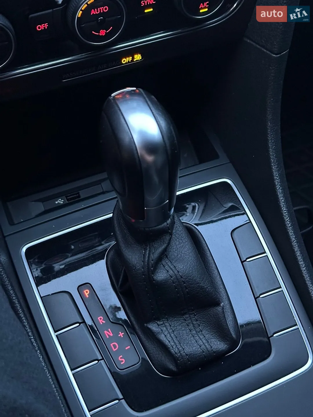 2016 Volkswagen Passat - мініатюра 13