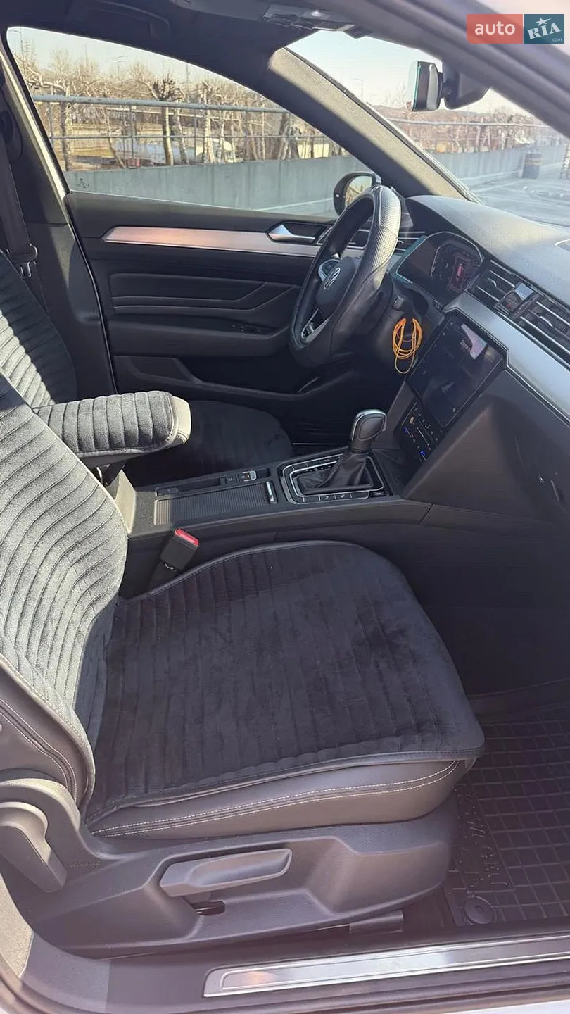 2021 Volkswagen Passat - мініатюра 12