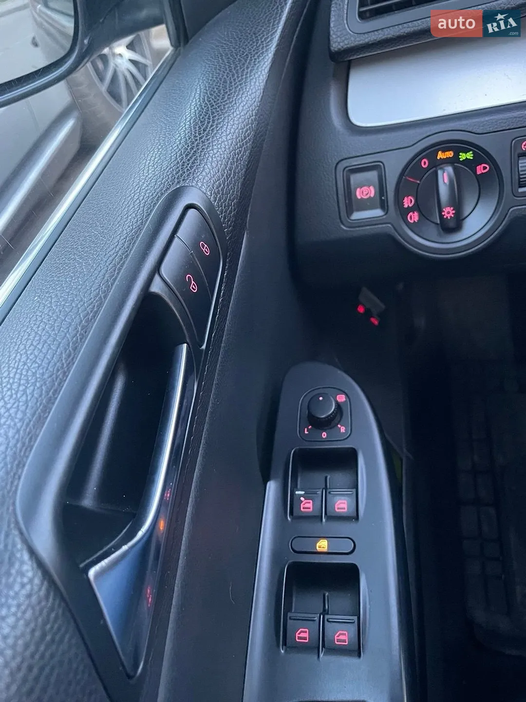 2010 Volkswagen Passat - мініатюра 10