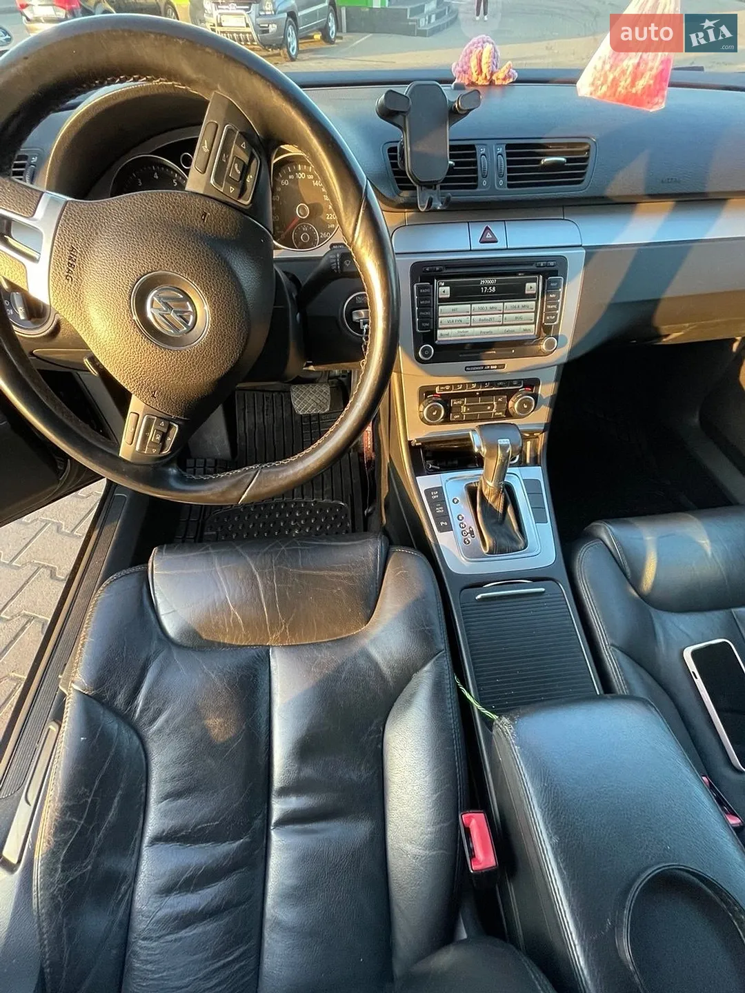 2010 Volkswagen Passat - мініатюра 9