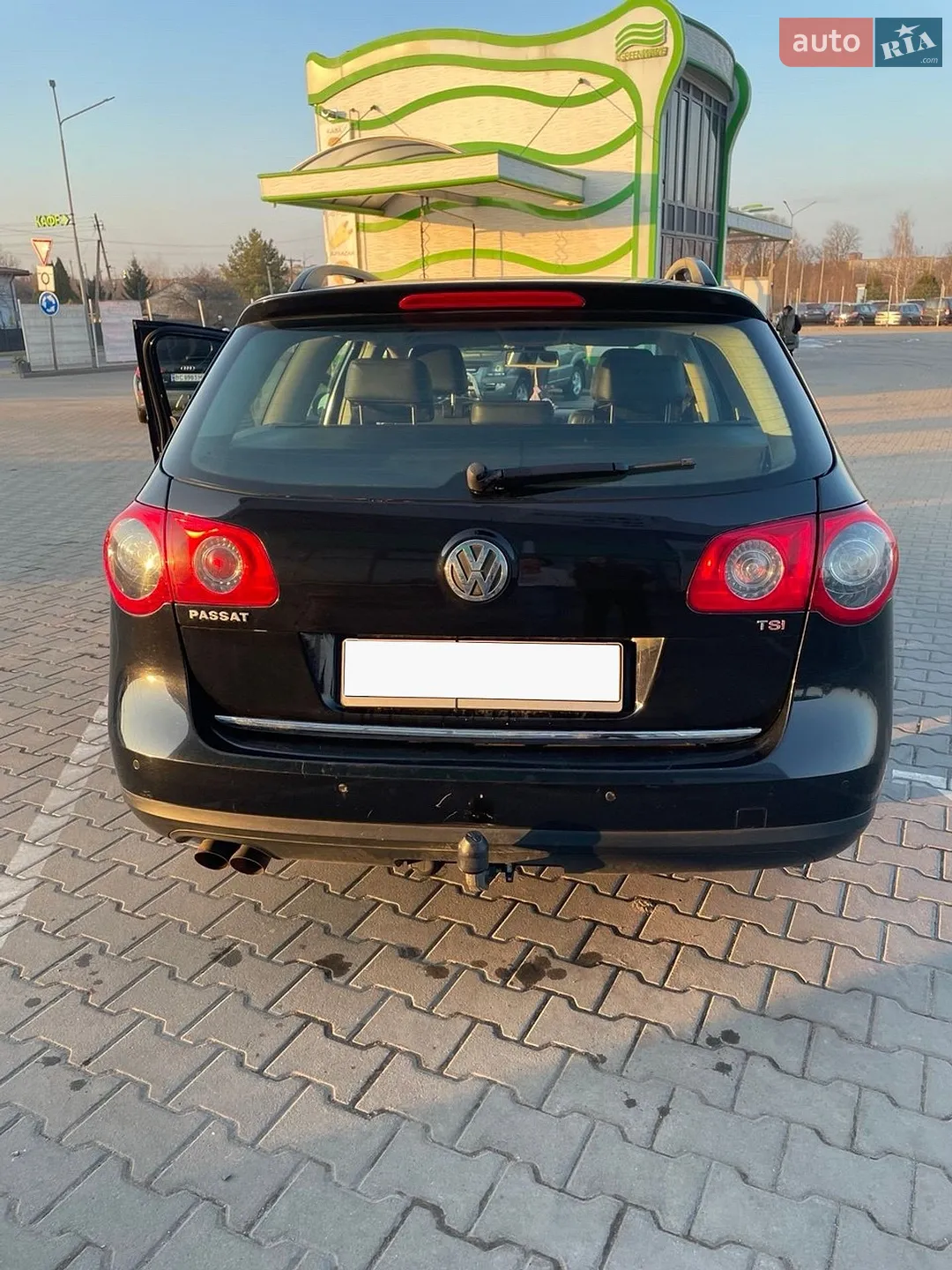 2010 Volkswagen Passat - мініатюра 6