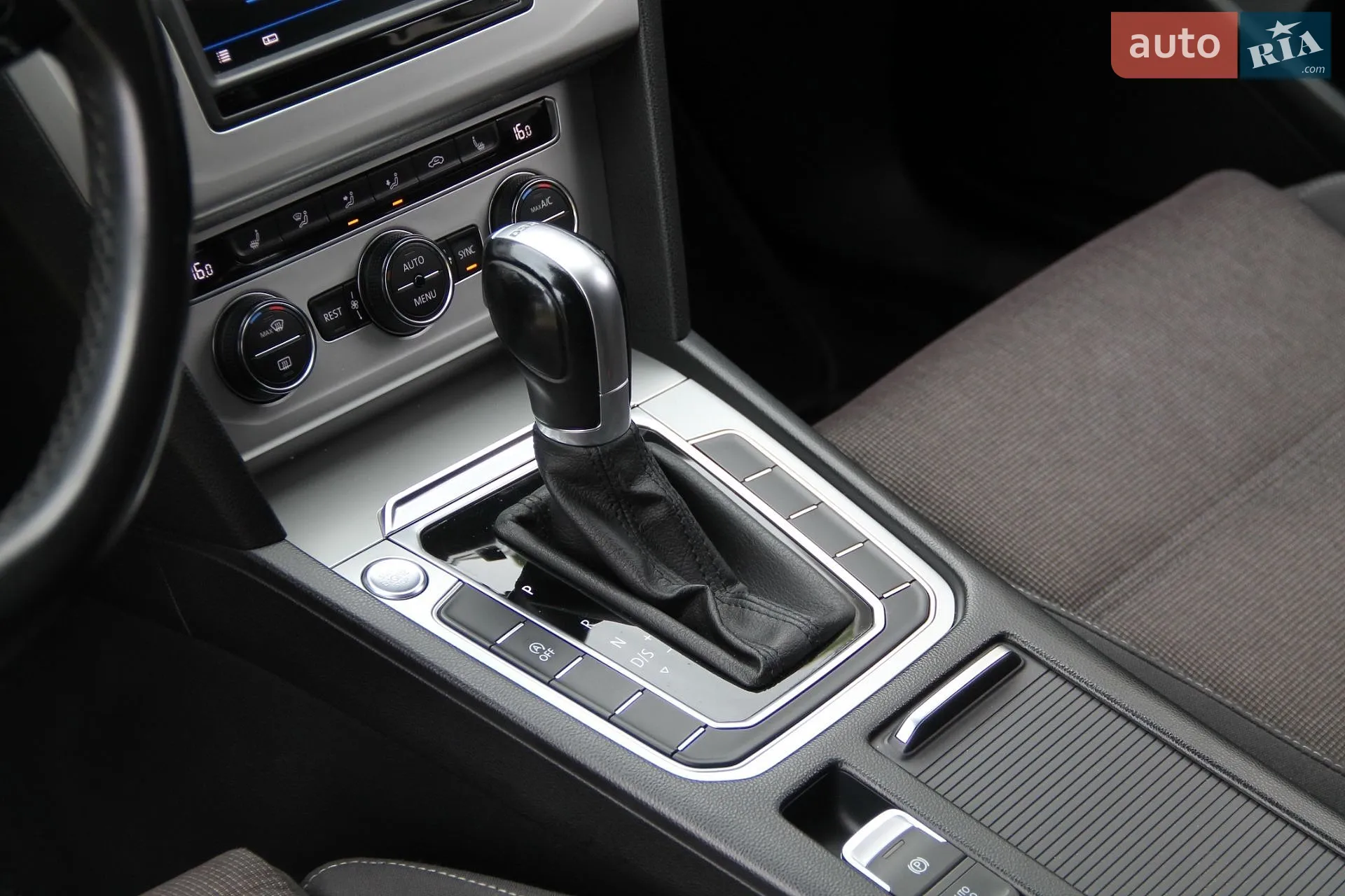2016 Volkswagen Passat - мініатюра 17