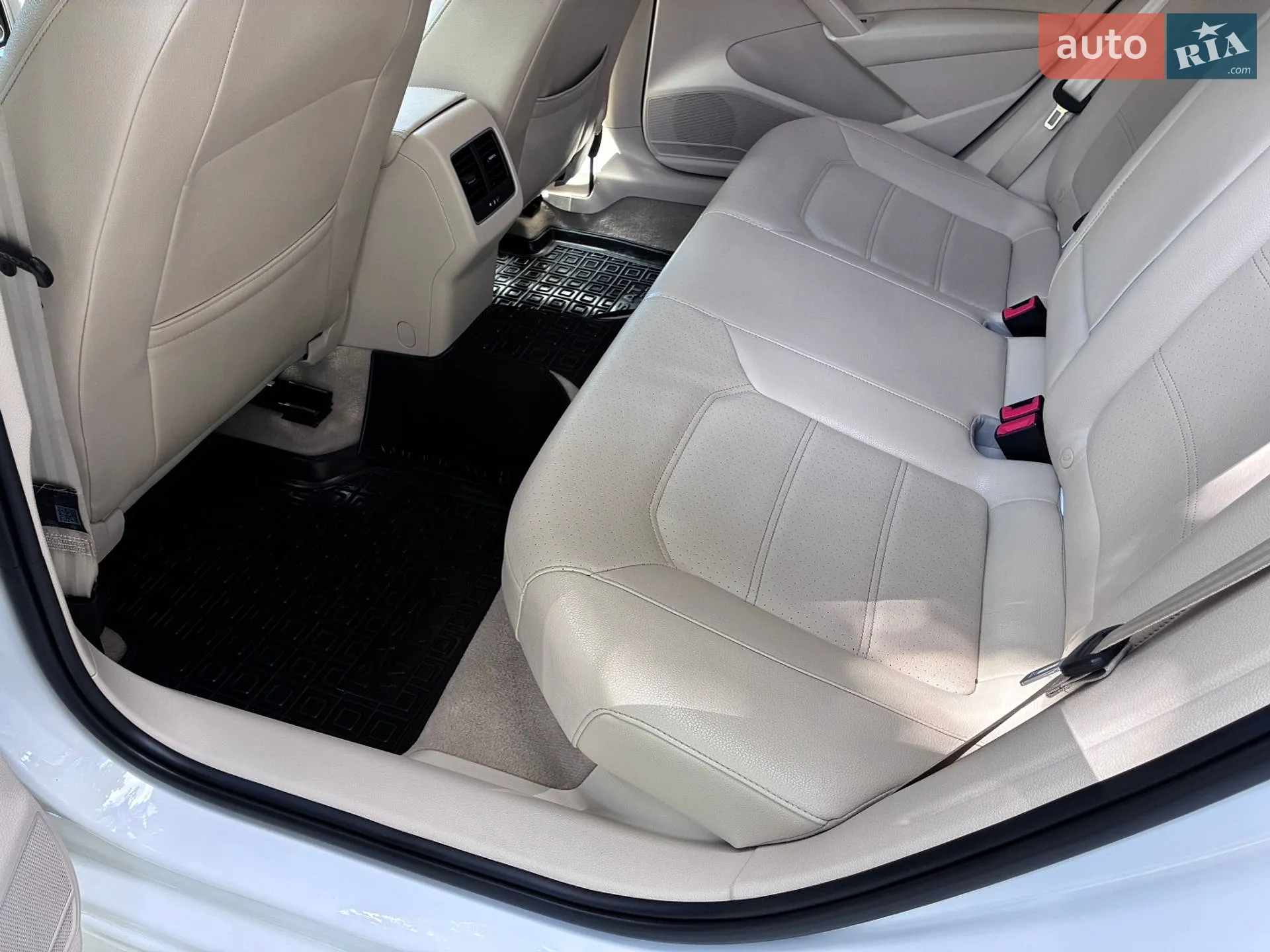 2012 Volkswagen Passat - мініатюра 15
