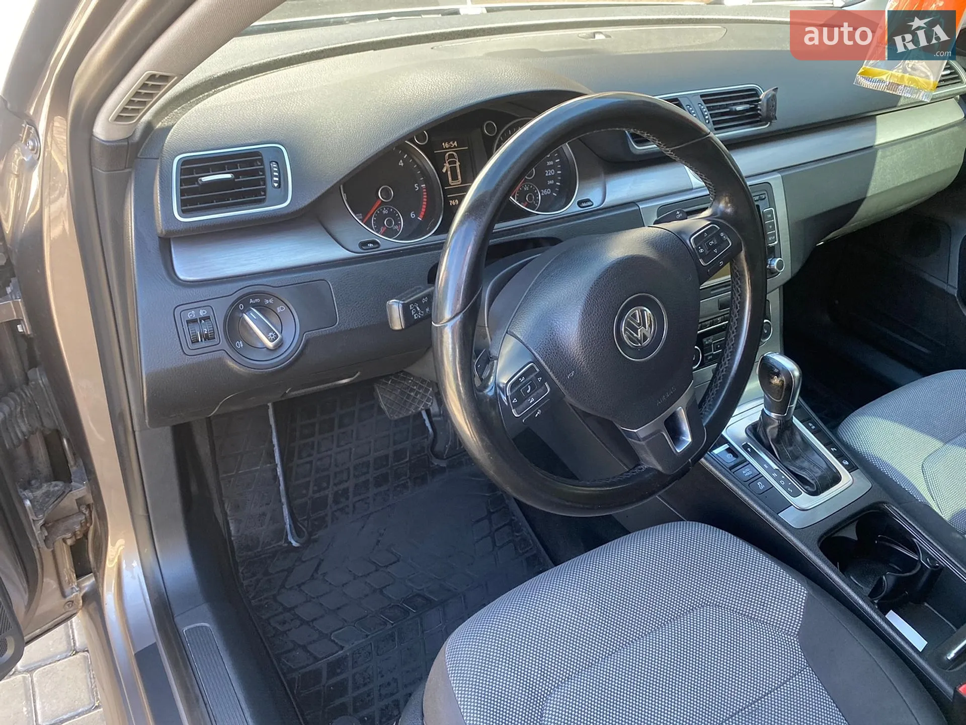 2012 Volkswagen Passat - мініатюра 28