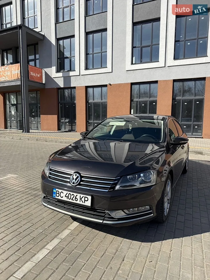 2010 Volkswagen Passat - мініатюра 13