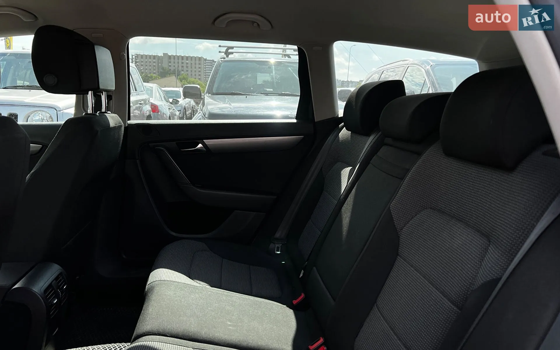 2010 Volkswagen Passat - мініатюра 20