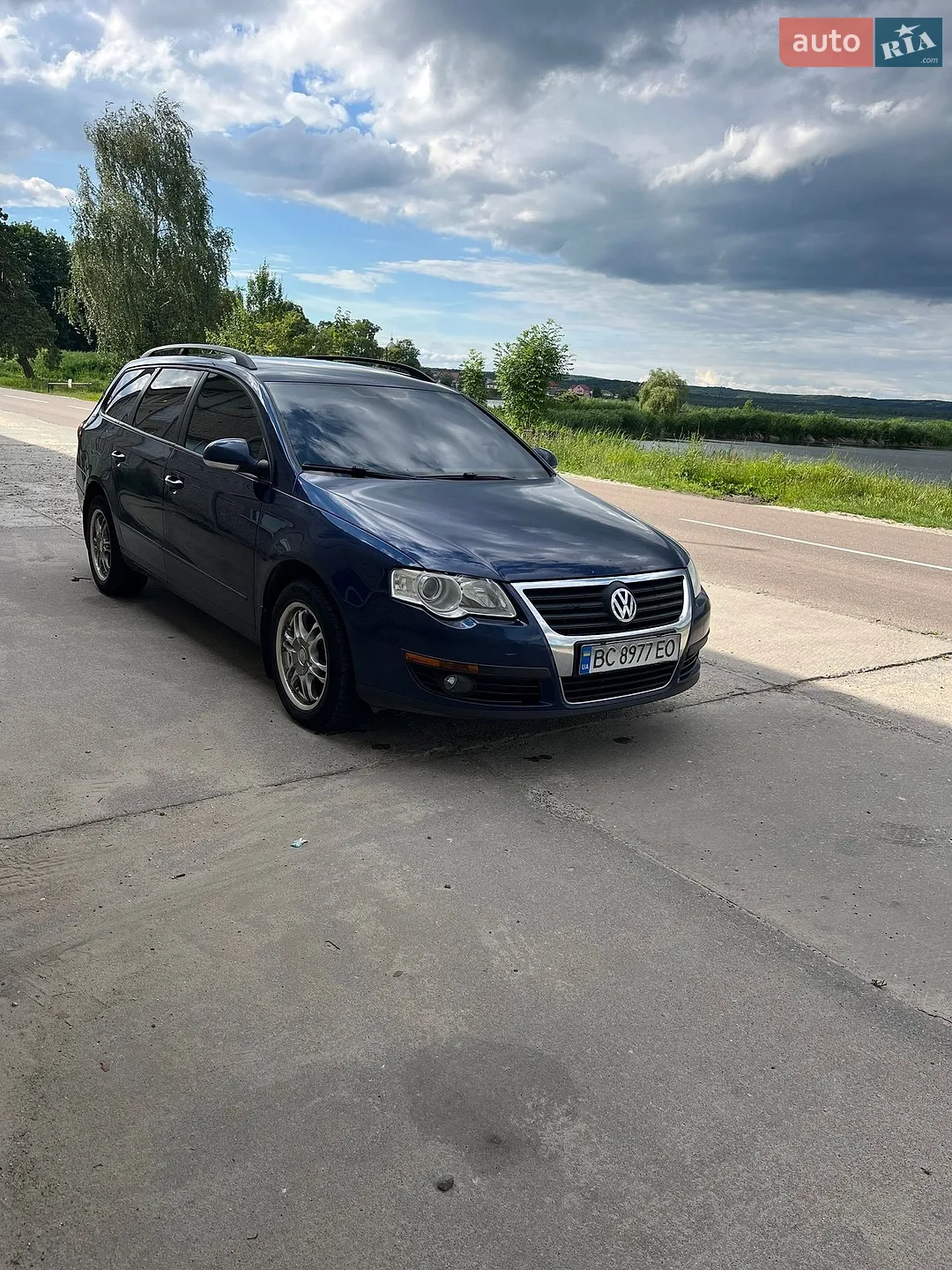 2010 Volkswagen Passat - мініатюра 2