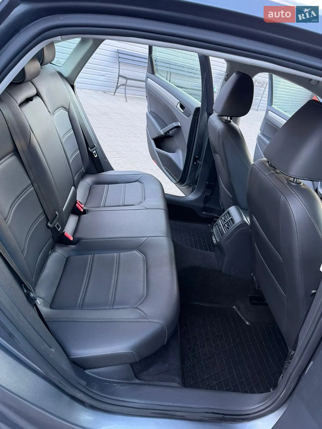 2020 Volkswagen Passat - мініатюра 40