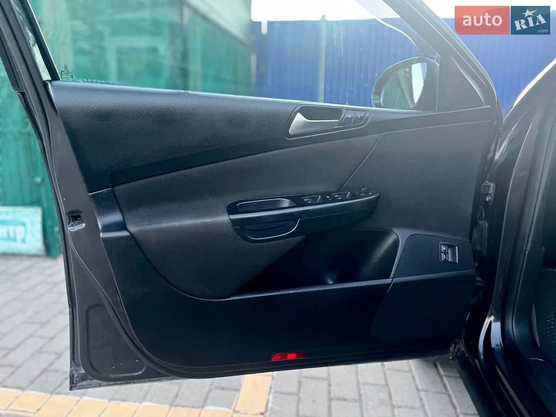 2010 Volkswagen Passat - мініатюра 19