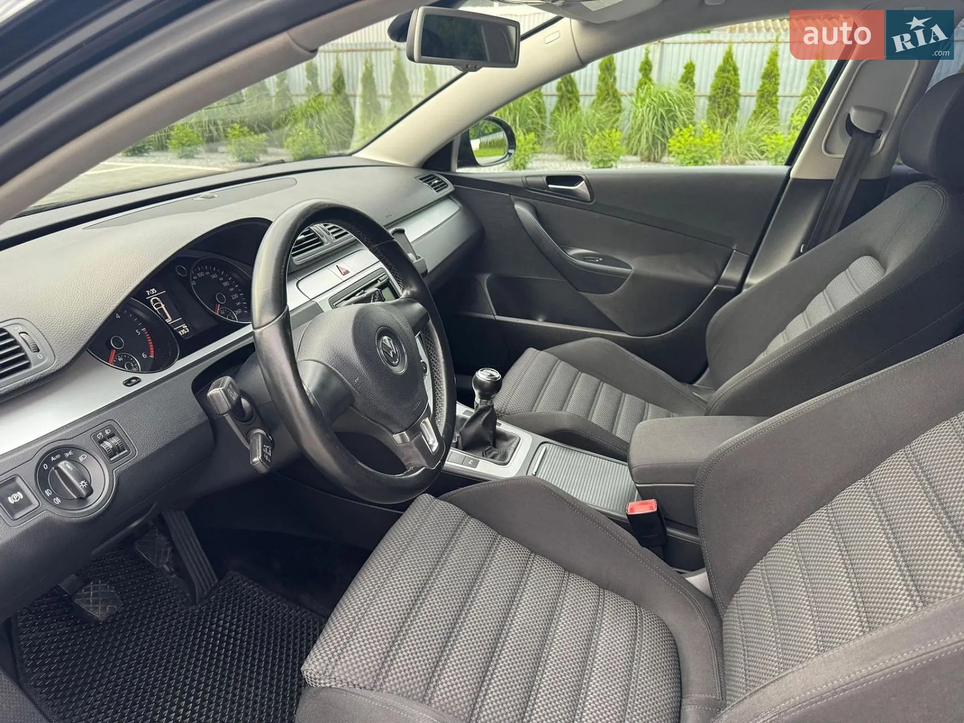 2010 Volkswagen Passat - мініатюра 13