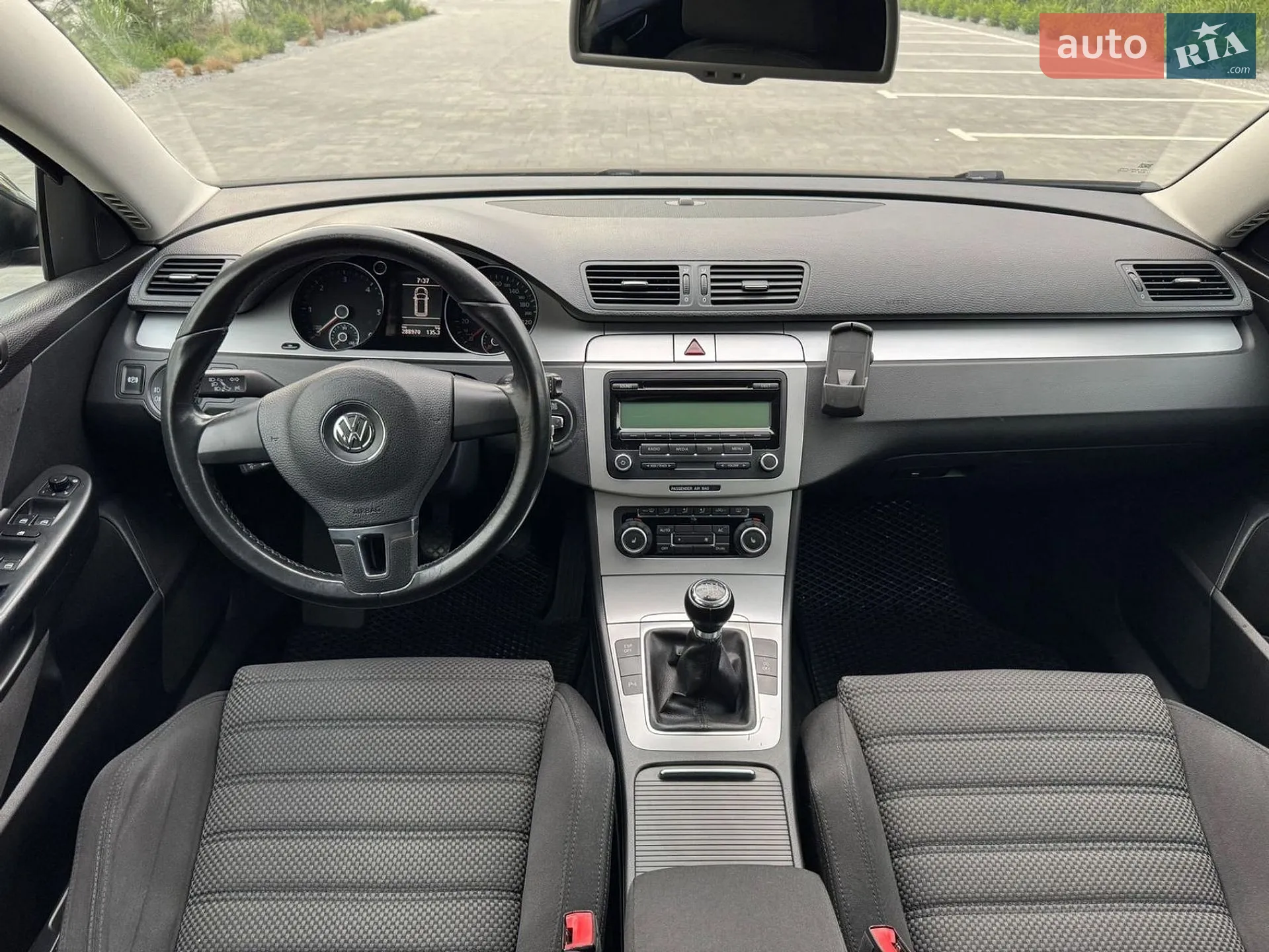 2010 Volkswagen Passat - мініатюра 24