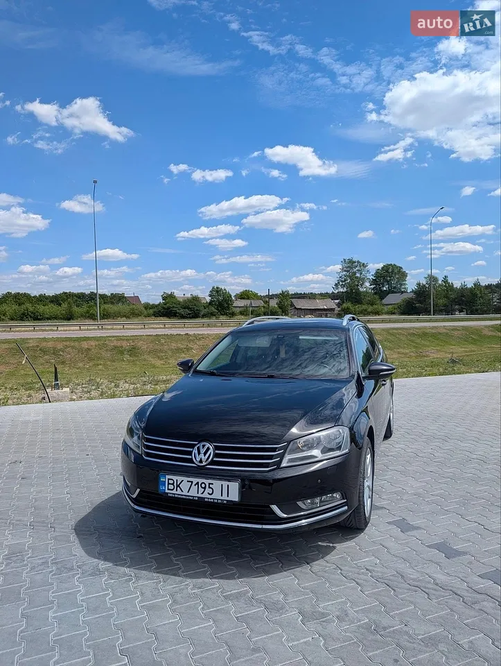 2010 Volkswagen Passat - мініатюра 13