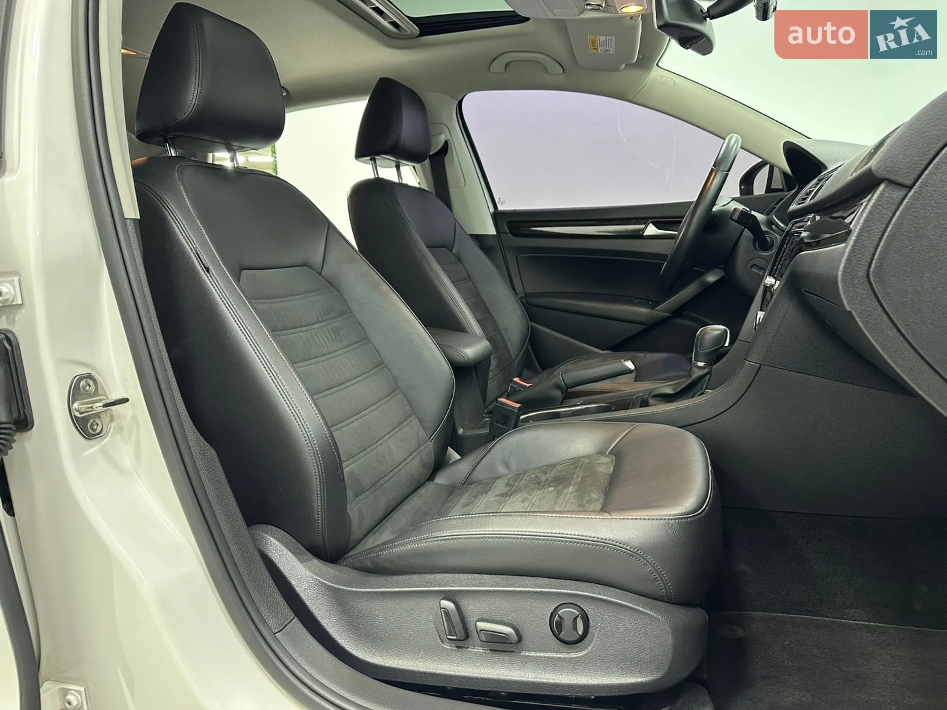 2014 Volkswagen Passat - мініатюра 39