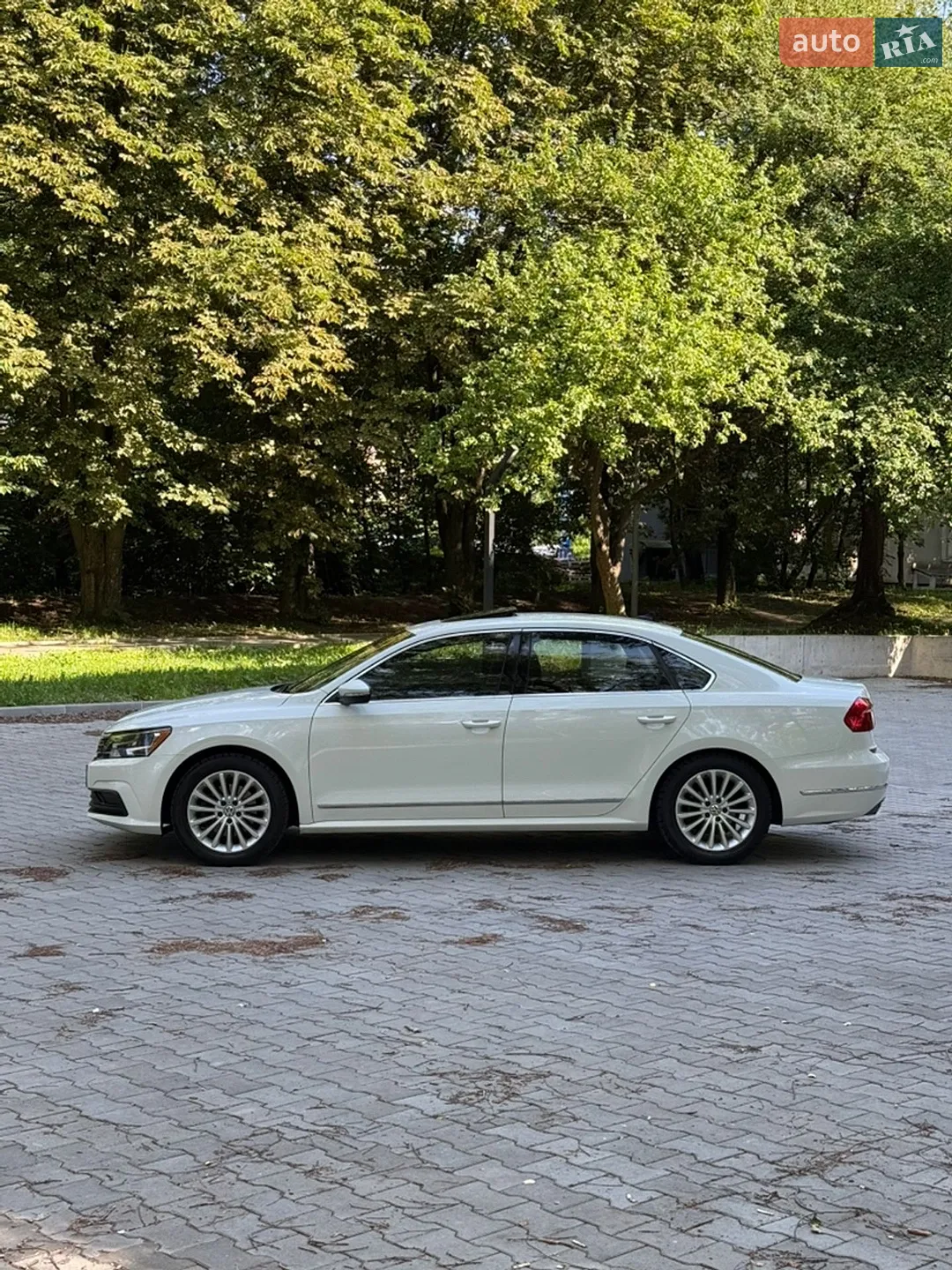 2016 Volkswagen Passat - мініатюра 4