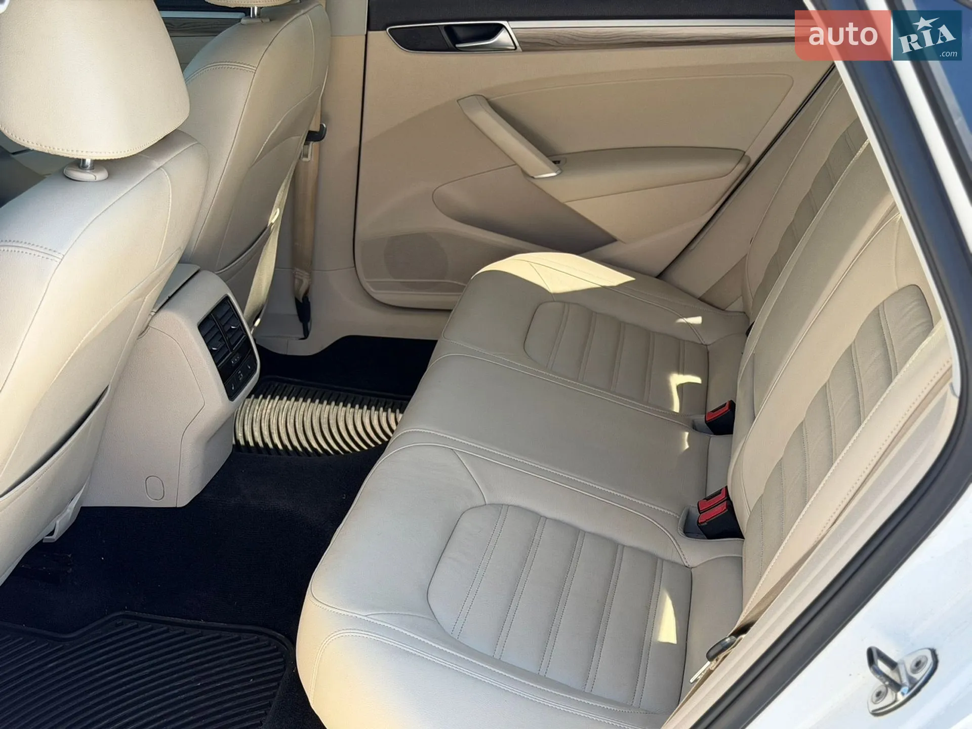 2012 Volkswagen Passat - мініатюра 39
