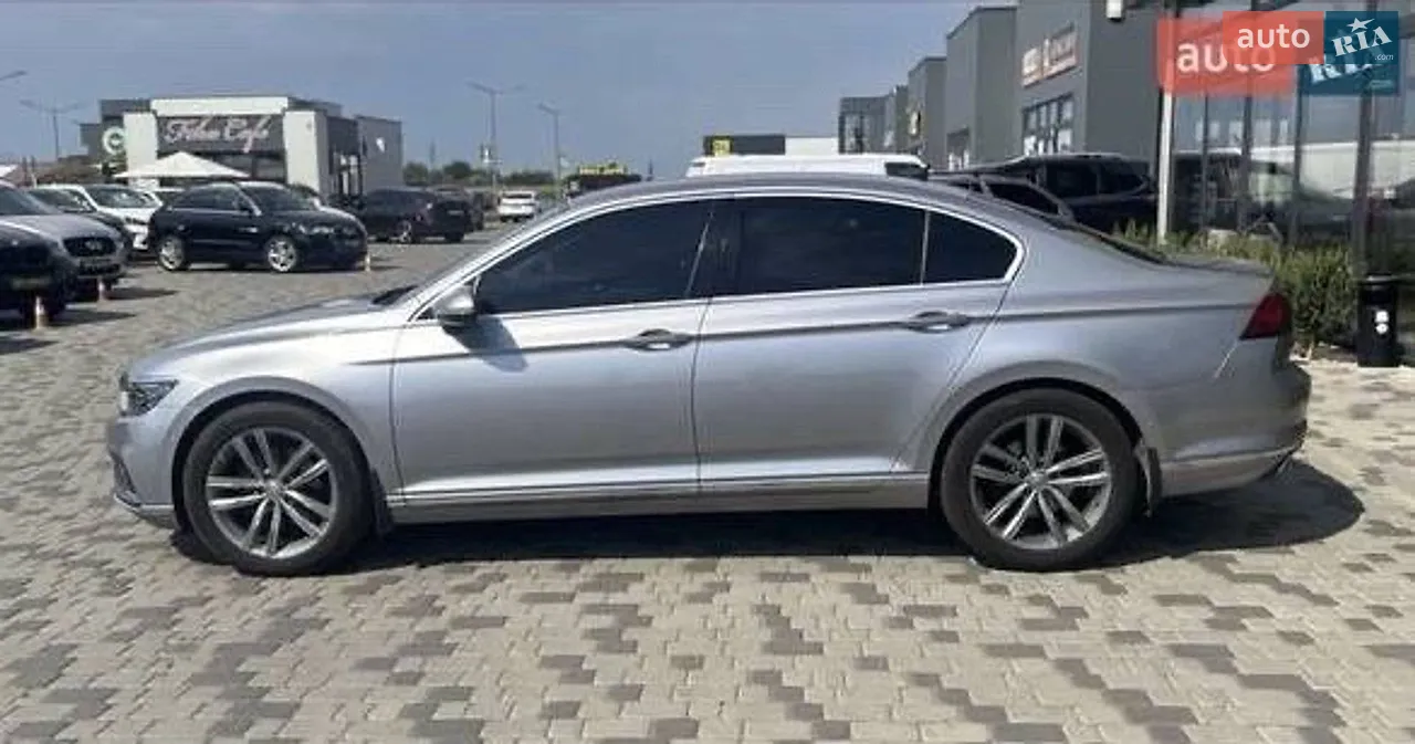 2020 Volkswagen Passat - мініатюра 13