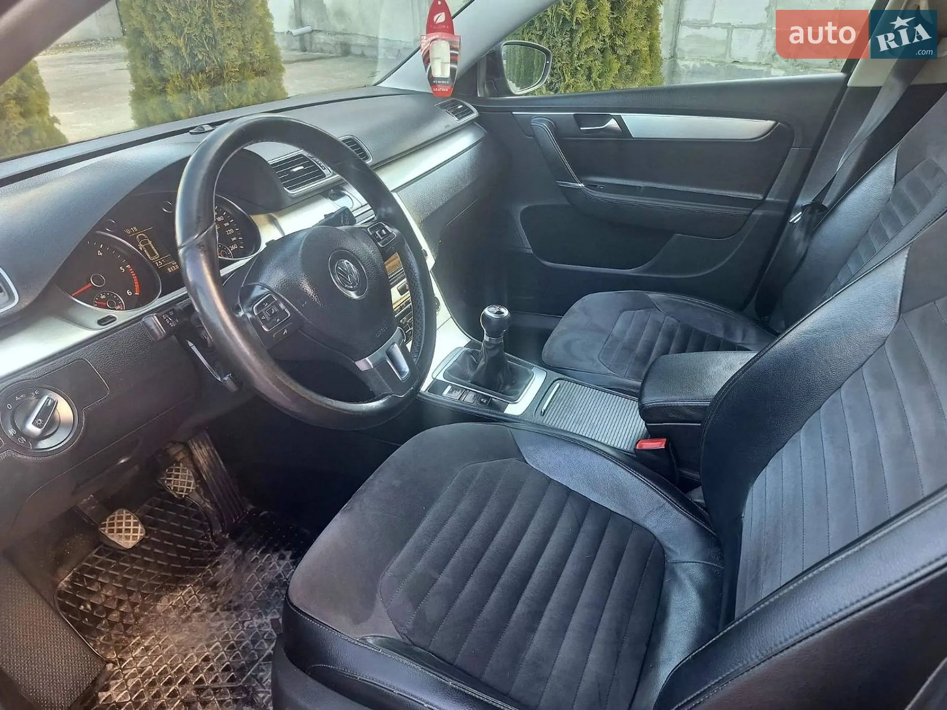 2010 Volkswagen Passat - мініатюра 25