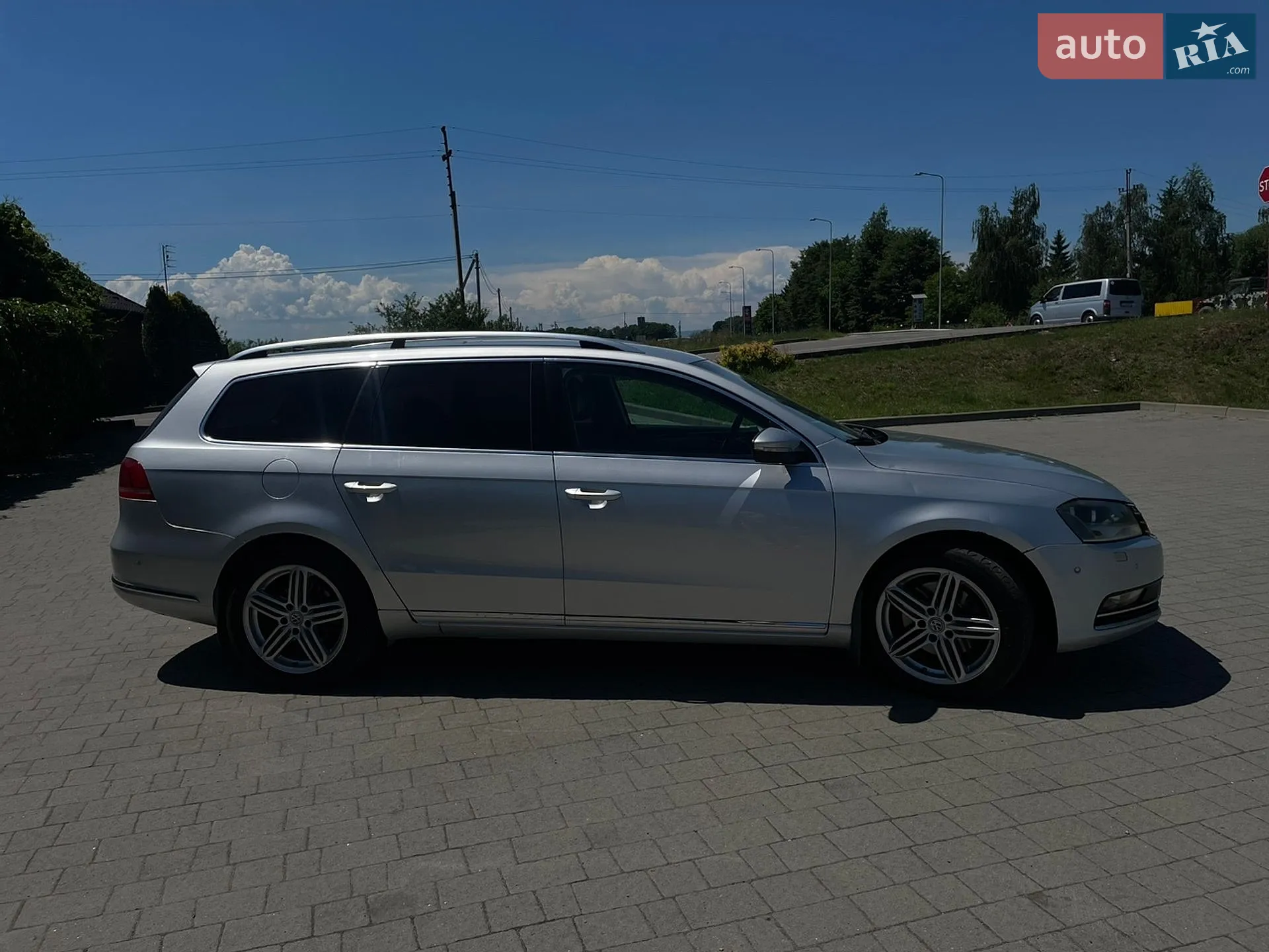 2010 Volkswagen Passat - мініатюра 3