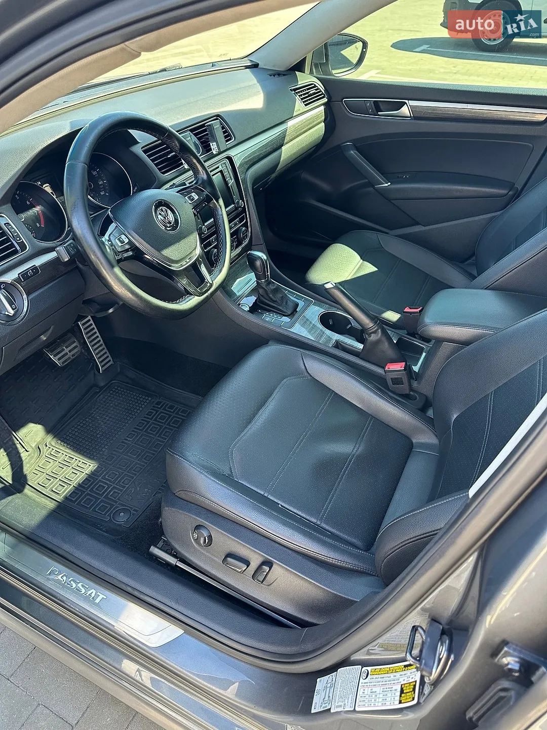 2017 Volkswagen Passat - мініатюра 19