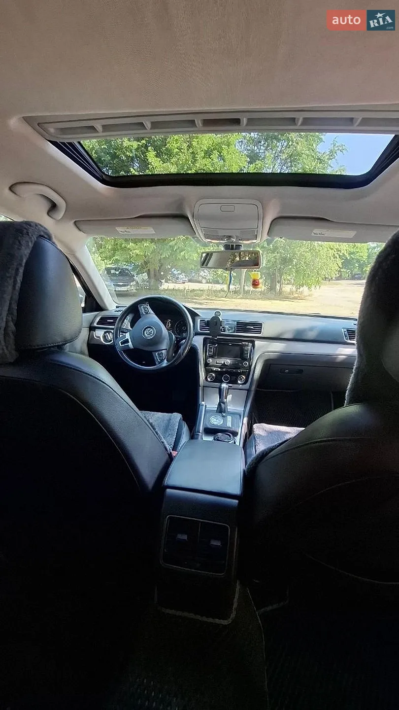 2013 Volkswagen Passat - мініатюра 8