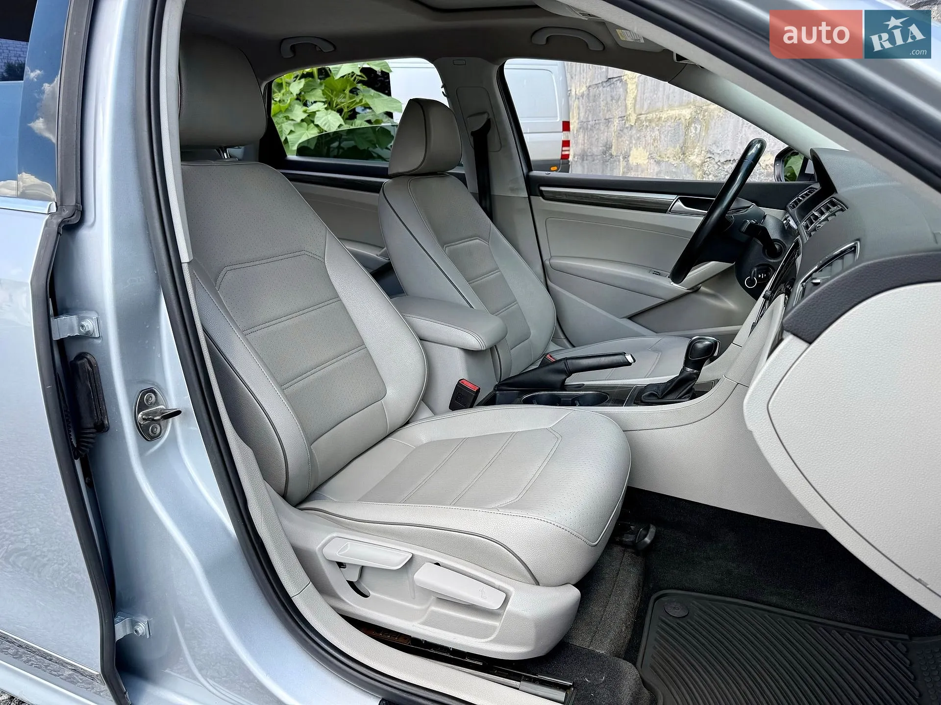 2016 Volkswagen Passat - мініатюра 9