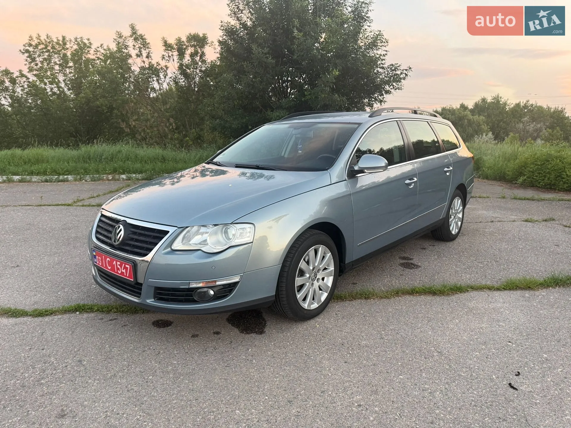 2010 Volkswagen Passat - мініатюра 3