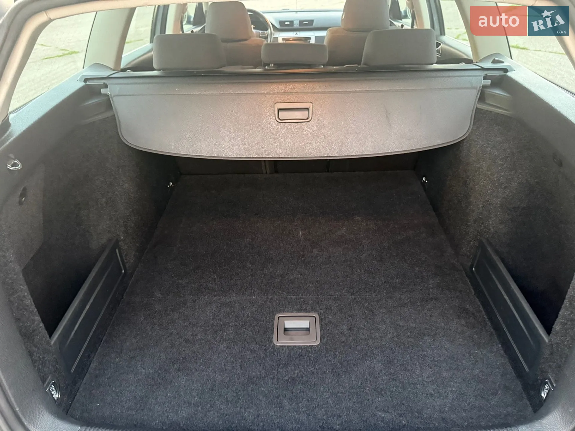 2010 Volkswagen Passat - мініатюра 13