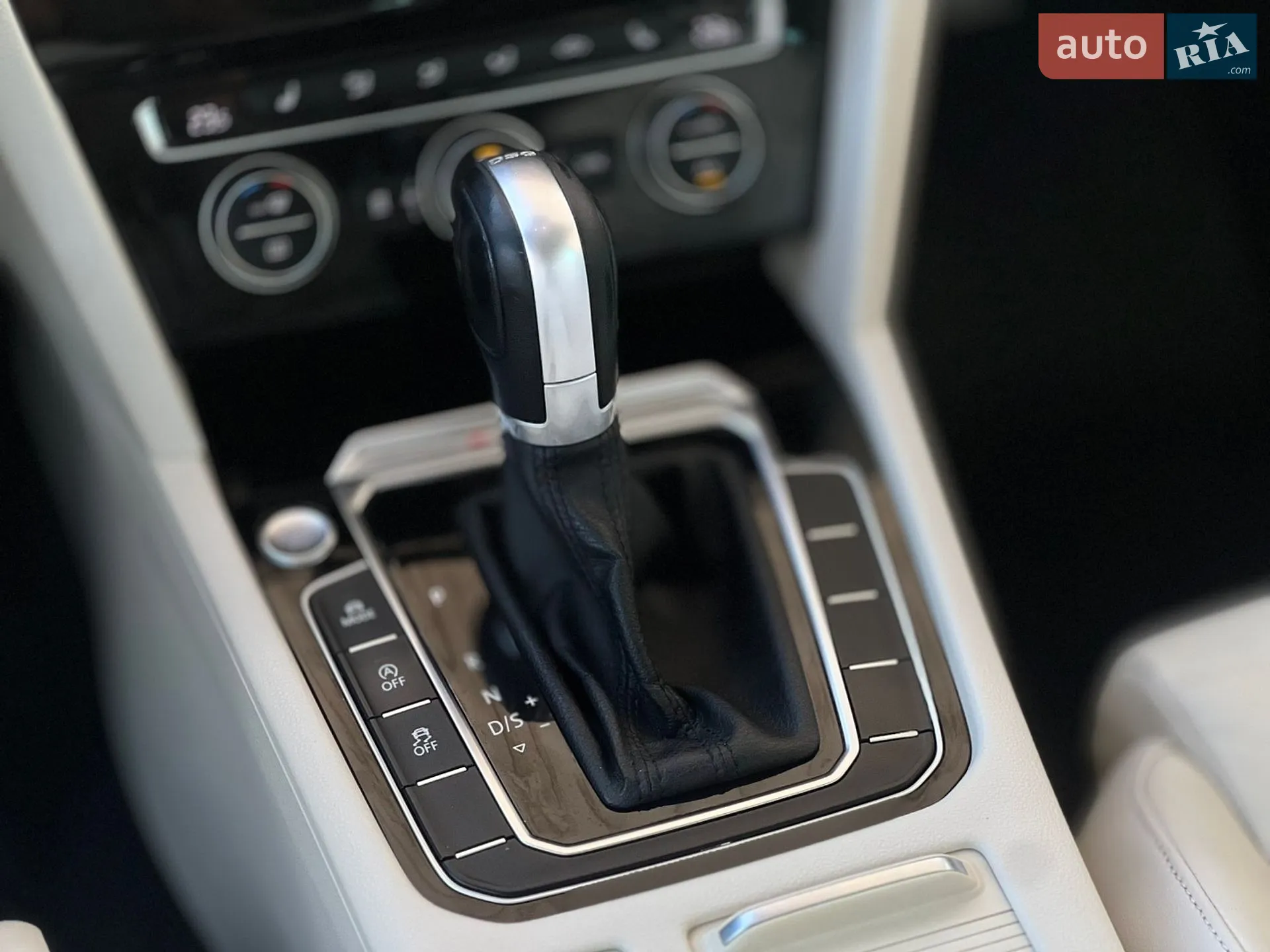 2015 Volkswagen Passat - мініатюра 14