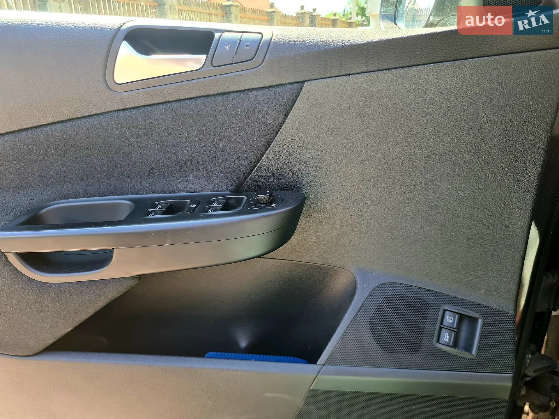 2010 Volkswagen Passat - мініатюра 12
