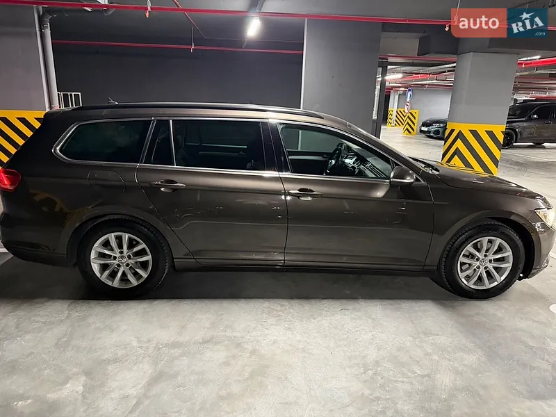 Volkswagen Passat 2017 VIN WVWZZZ3CZJE117175 фото оголошення 45 з 116