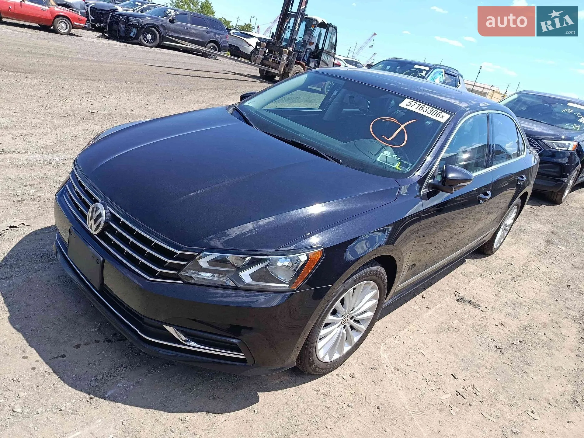 2017 Volkswagen Passat - фото 1