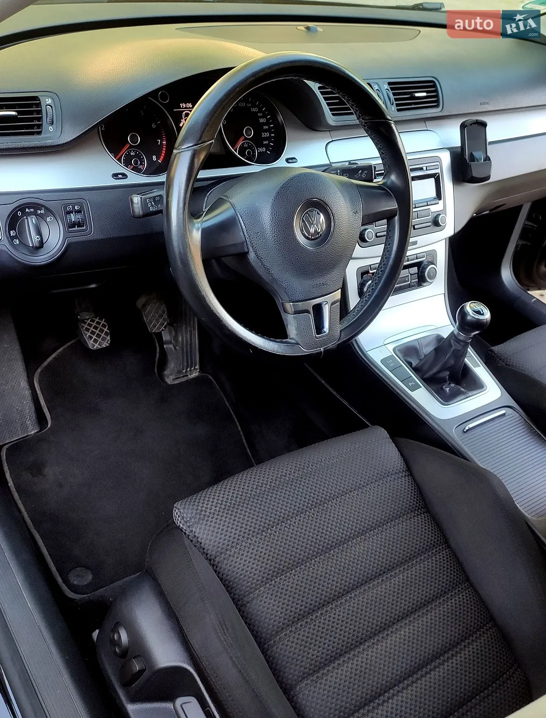 2010 Volkswagen Passat - мініатюра 26