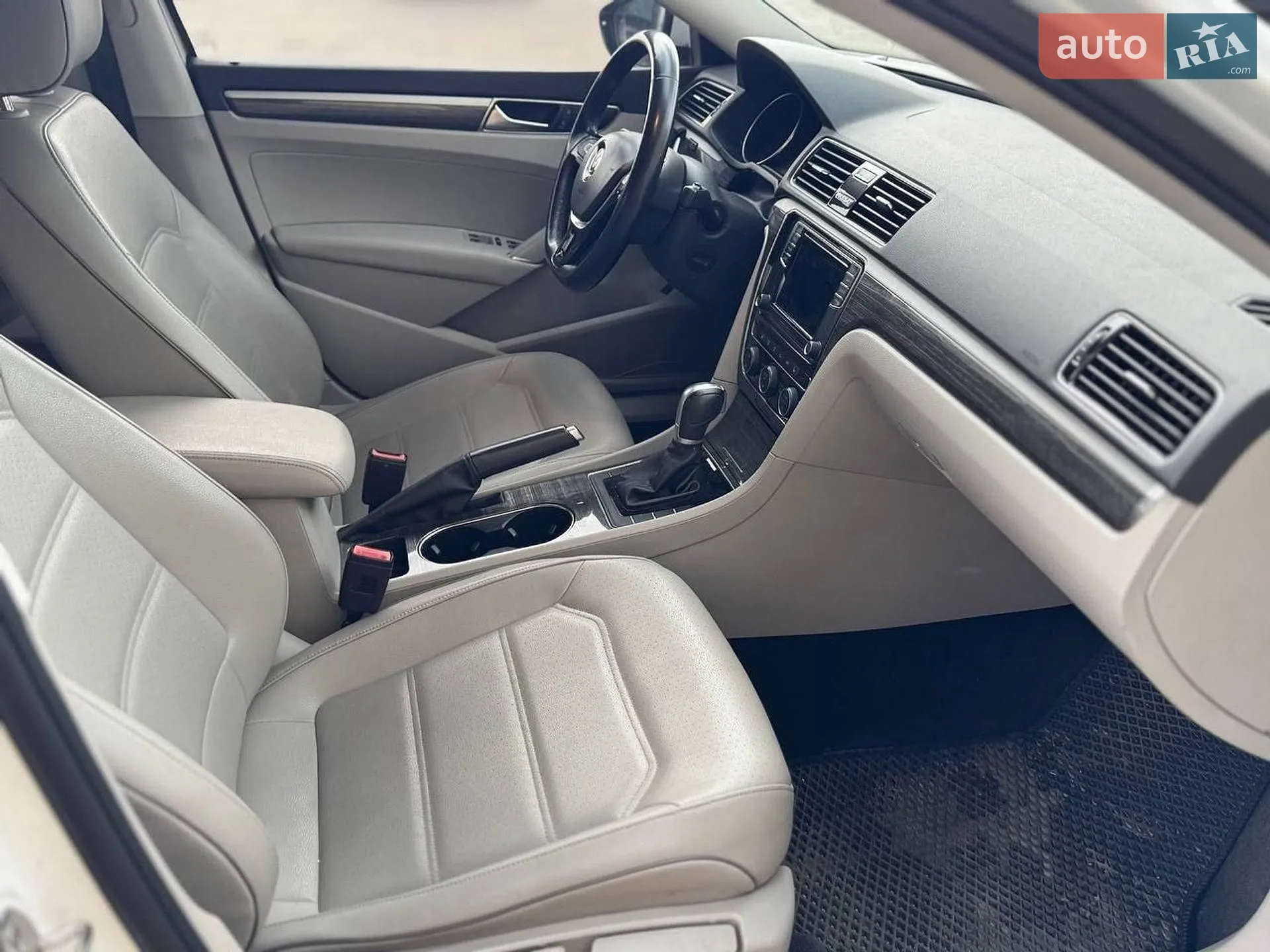 2017 Volkswagen Passat - мініатюра 9