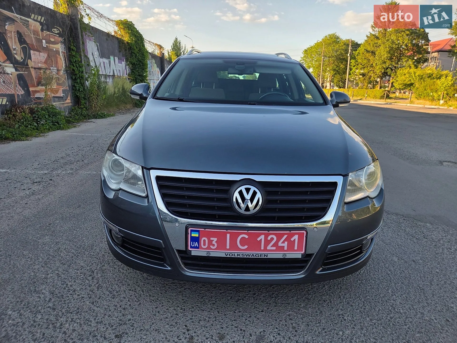2010 Volkswagen Passat - мініатюра 2