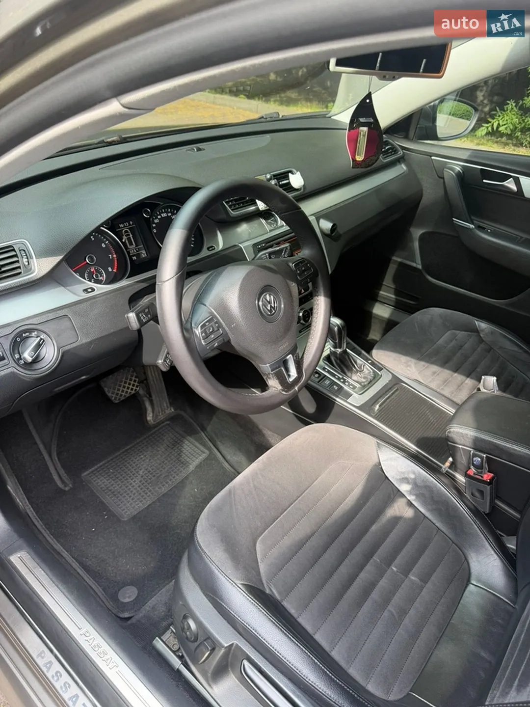 2011 Volkswagen Passat - мініатюра 122