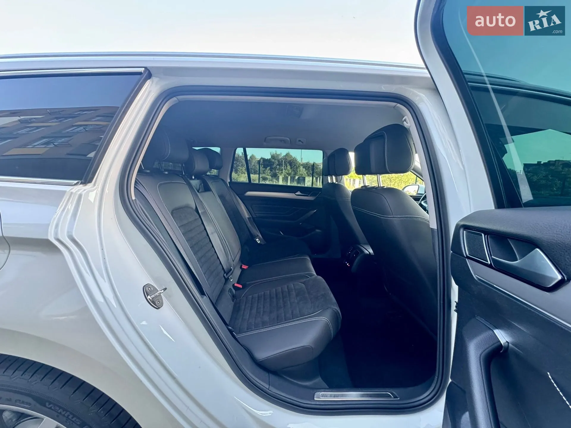 2022 Volkswagen Passat - мініатюра 32