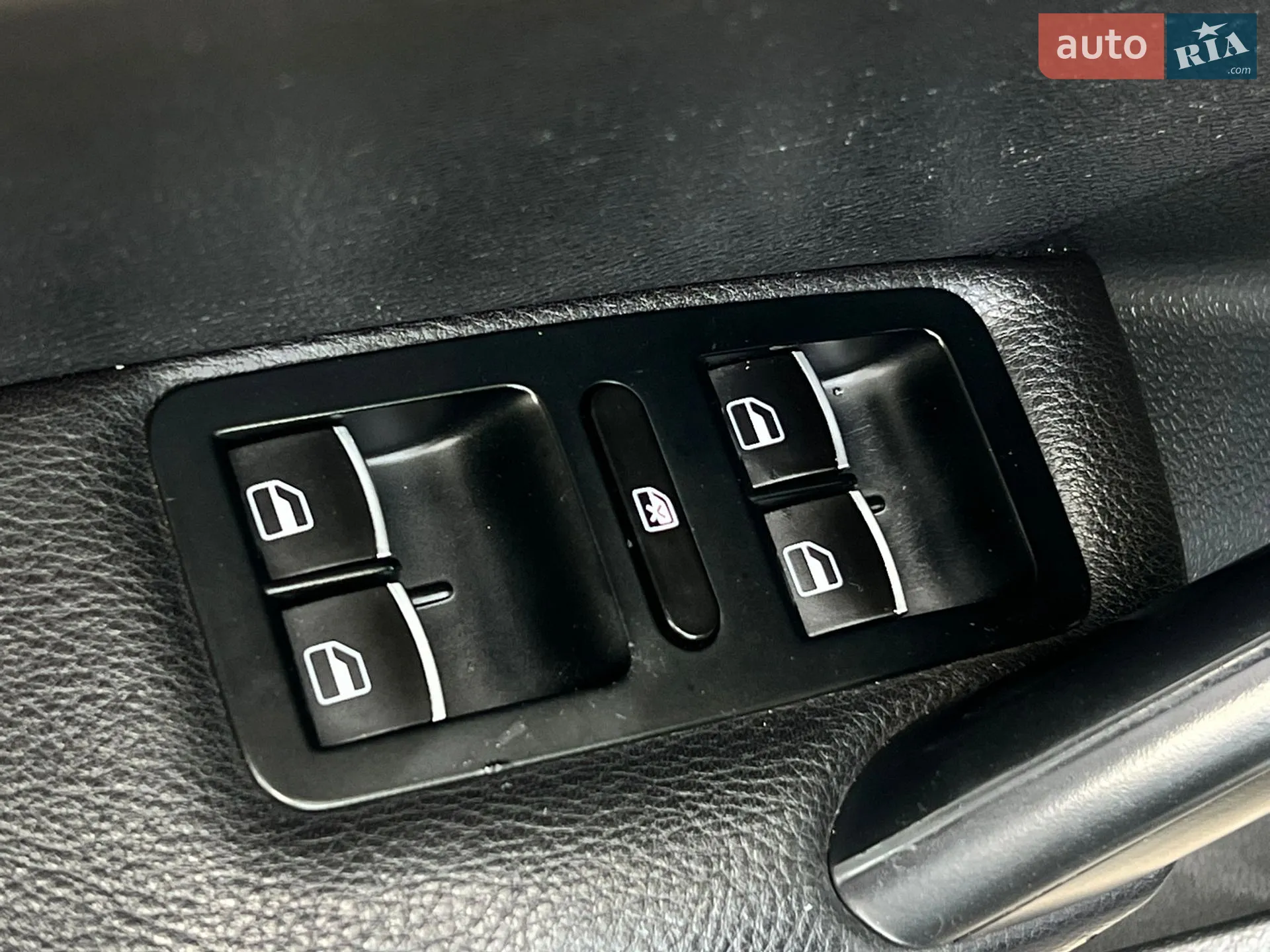 Volkswagen Passat 2012 VIN 1VWAP7A38CC050534 фото оголошення 12 з 26
