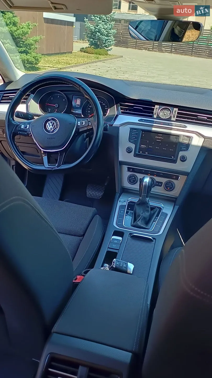 2017 Volkswagen Passat - мініатюра 11