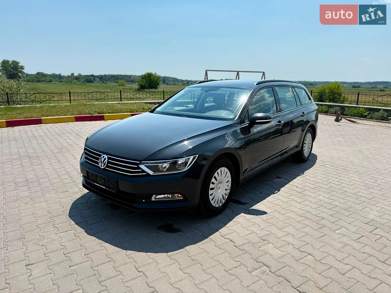 2017 Volkswagen Passat - мініатюра 15